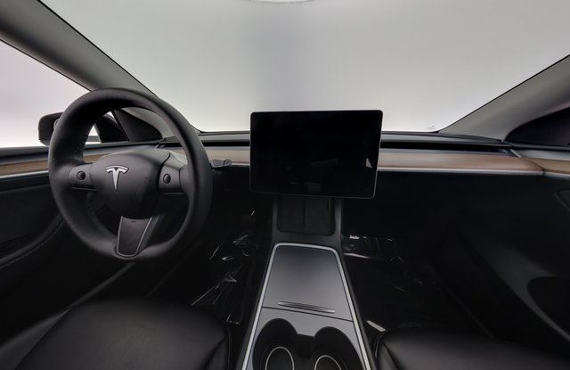 2023 Tesla Model Y — photo 21 of 24