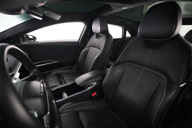 2023 Lucid Air — photo 3 of 21