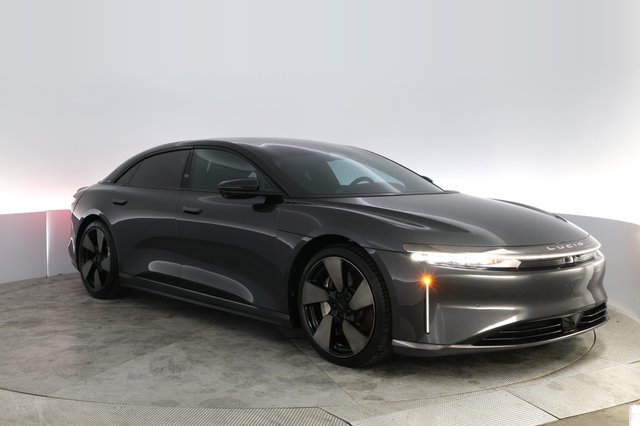 2023 Lucid Air — photo 10 of 21