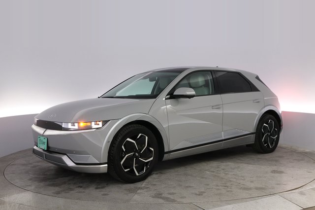 2024 Hyundai IONIQ 5 — photo 14 of 21