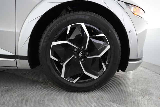 2024 Hyundai IONIQ 5 — photo 16 of 21