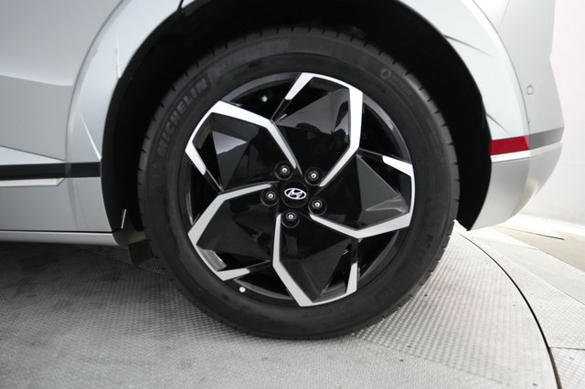 2024 Hyundai IONIQ 5 — photo 7 of 21