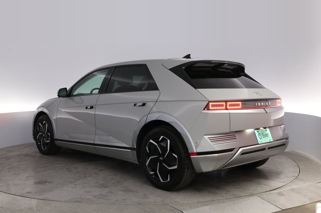 2024 Hyundai IONIQ 5 — photo 13 of 21
