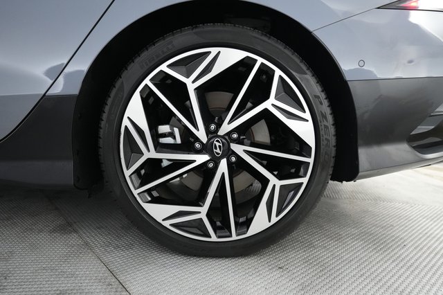 2024 Hyundai IONIQ 6 — photo 7 of 21