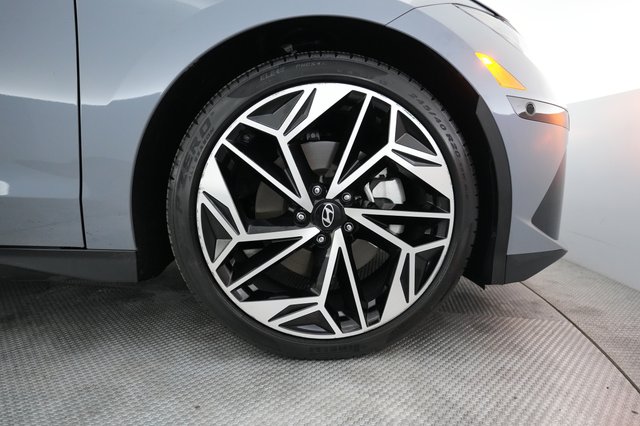 2024 Hyundai IONIQ 6 — photo 16 of 21