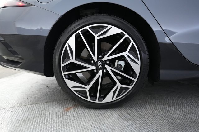 2024 Hyundai IONIQ 6 — photo 17 of 21