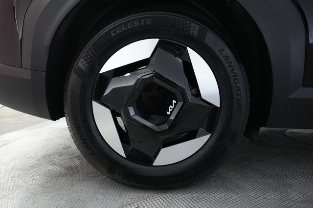 2024 Kia EV9 — photo 17 of 27