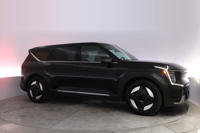 2024 Kia EV9 — photo 11 of 27