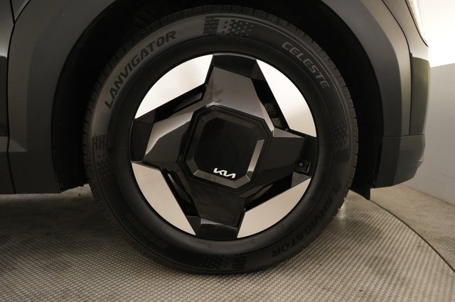 2024 Kia EV9 — photo 16 of 27
