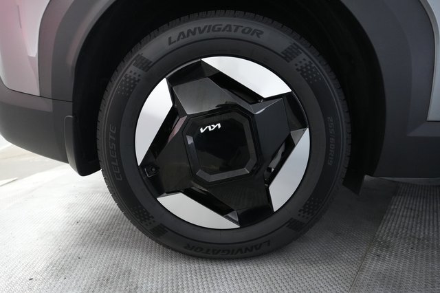 2024 Kia EV9 — photo 17 of 27