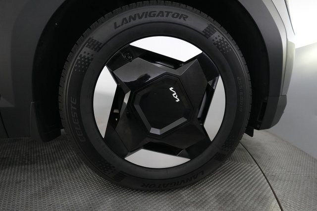 2024 Kia EV9 — photo 16 of 27