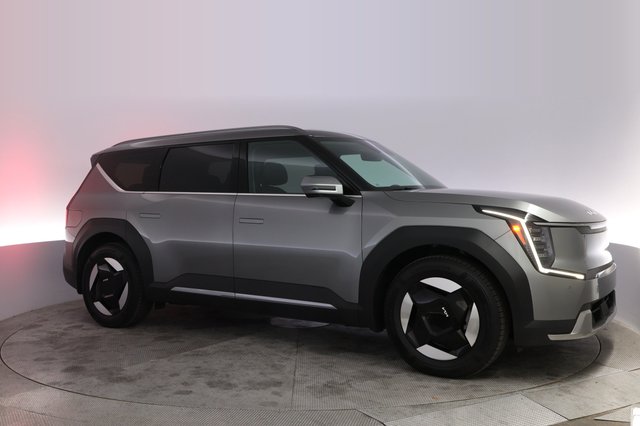 2024 Kia EV9 — photo 11 of 27