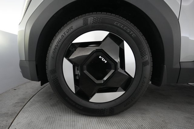 2024 Kia EV9 — photo 15 of 27