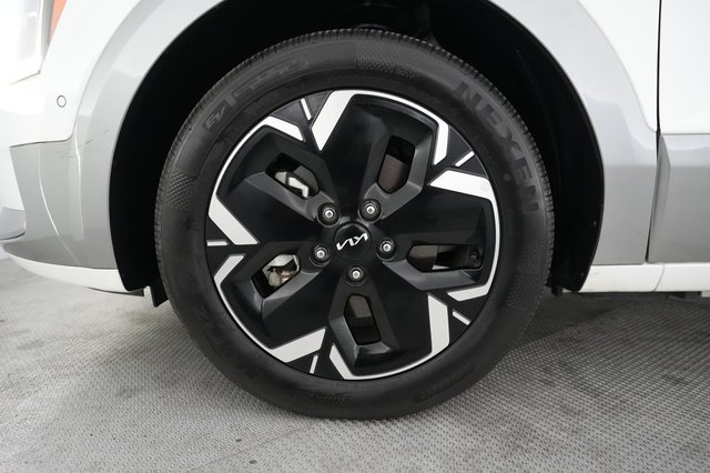 2023 Kia Niro EV — photo 15 of 21