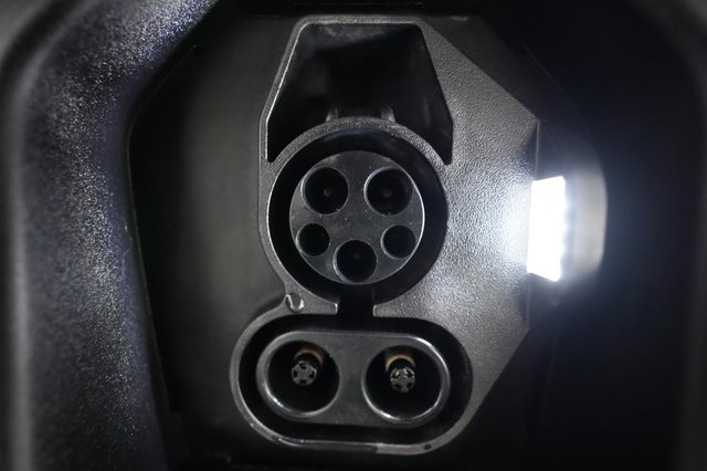 2023 Kia Niro EV — photo 8 of 21