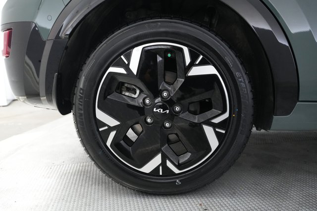 2023 Kia Niro EV — photo 16 of 21