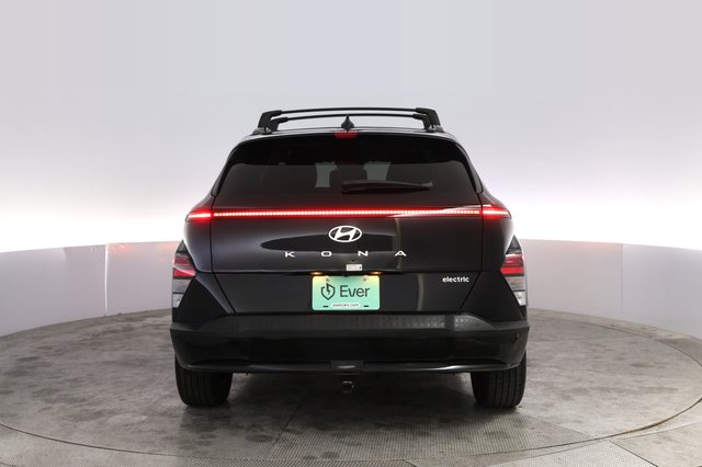 2024 Hyundai Kona Electric — photo 12 of 23