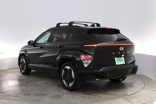 2024 Hyundai Kona Electric — photo 13 of 23