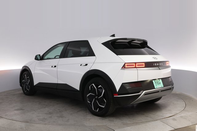 2024 Hyundai IONIQ 5 — photo 13 of 21