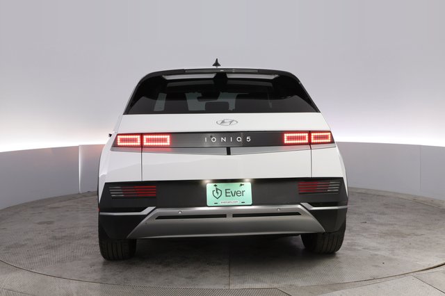 2024 Hyundai IONIQ 5 — photo 12 of 21