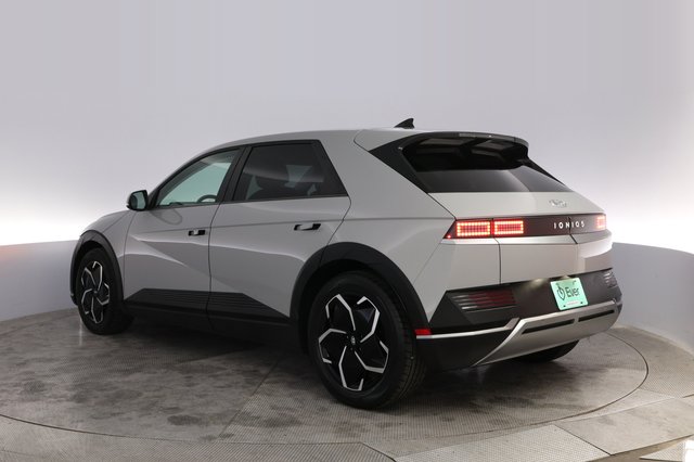 2024 Hyundai IONIQ 5 — photo 13 of 24