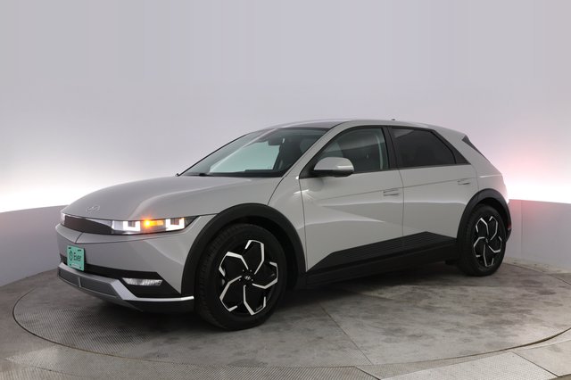 2024 Hyundai IONIQ 5 — photo 14 of 24