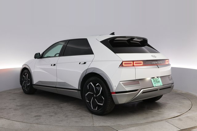 2024 Hyundai IONIQ 5 — photo 13 of 24