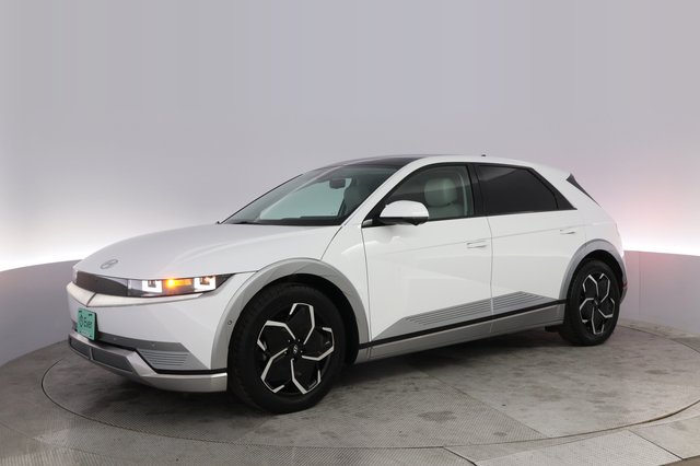2024 Hyundai IONIQ 5 — photo 14 of 24
