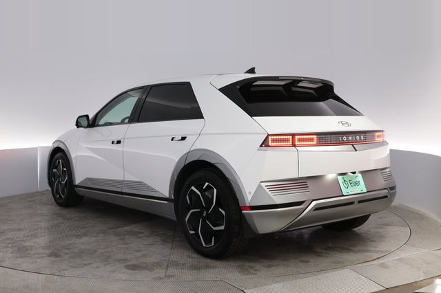 2024 Hyundai IONIQ 5 — photo 13 of 24