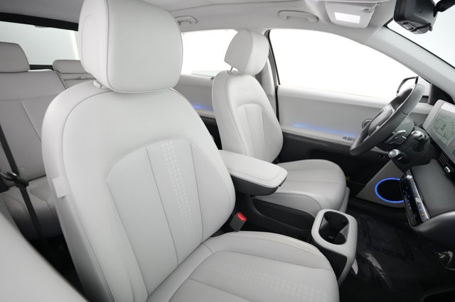 2024 Hyundai IONIQ 5 — photo 18 of 24