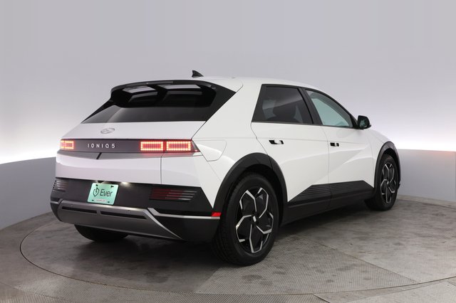 2024 Hyundai IONIQ 5 — photo 2 of 21
