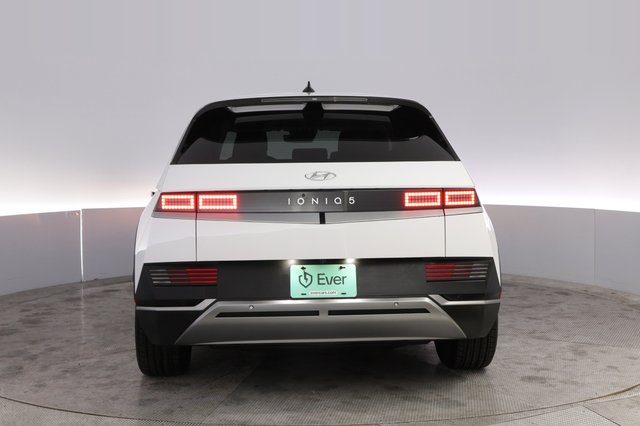 2024 Hyundai IONIQ 5 — photo 12 of 21