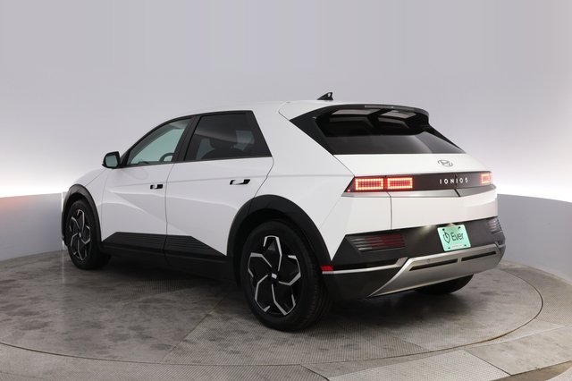 2024 Hyundai IONIQ 5 — photo 13 of 21