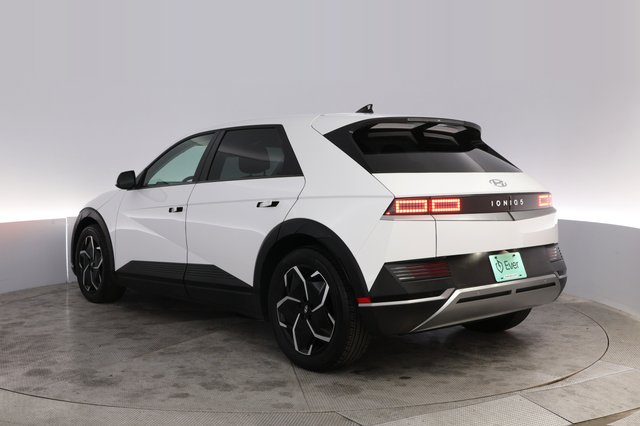 2024 Hyundai IONIQ 5 — photo 13 of 21