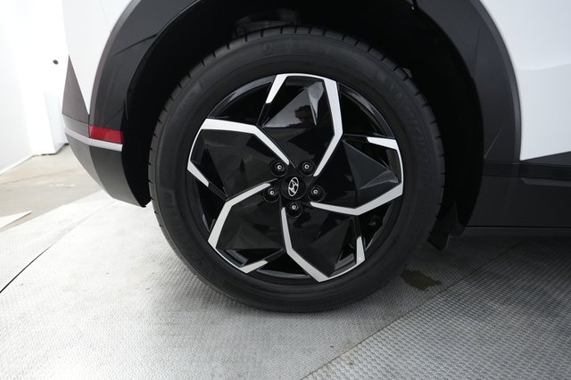 2024 Hyundai IONIQ 5 — photo 17 of 21