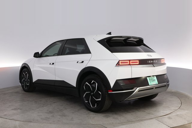 2024 Hyundai IONIQ 5 — photo 13 of 21