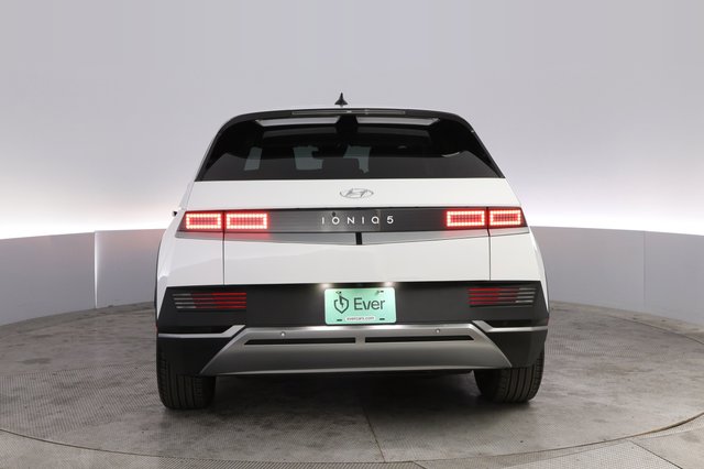 2024 Hyundai IONIQ 5 — photo 12 of 21