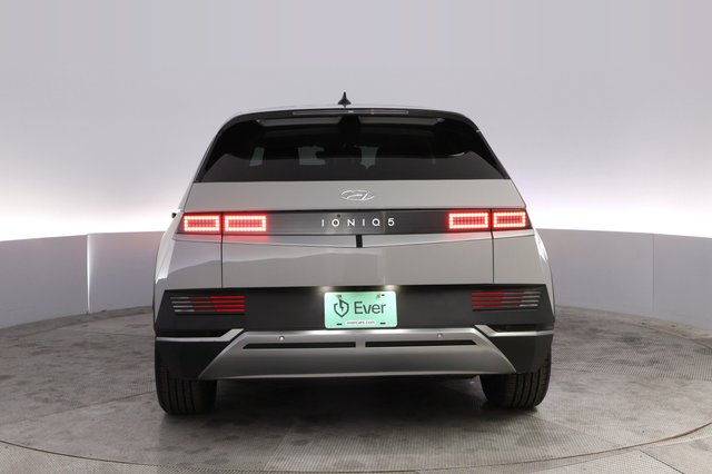 2024 Hyundai IONIQ 5 — photo 12 of 21