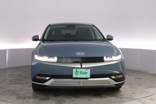 2024 Hyundai IONIQ 5 — photo 9 of 23