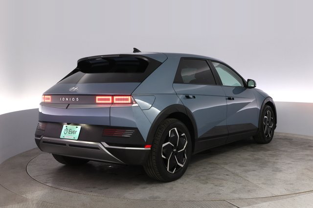 2024 Hyundai IONIQ 5 — photo 2 of 23