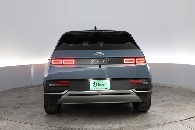 2024 Hyundai IONIQ 5 — photo 12 of 24