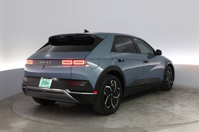 2024 Hyundai IONIQ 5 — photo 2 of 24