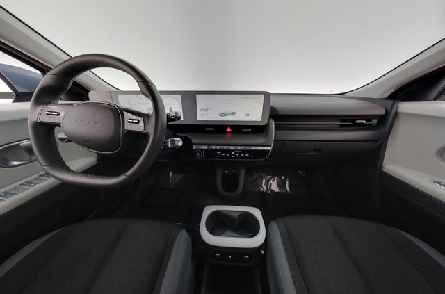 2024 Hyundai IONIQ 5 — photo 21 of 24