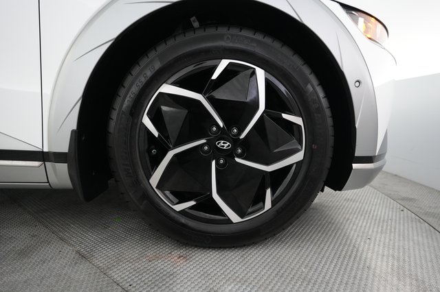 2024 Hyundai IONIQ 5 — photo 16 of 21