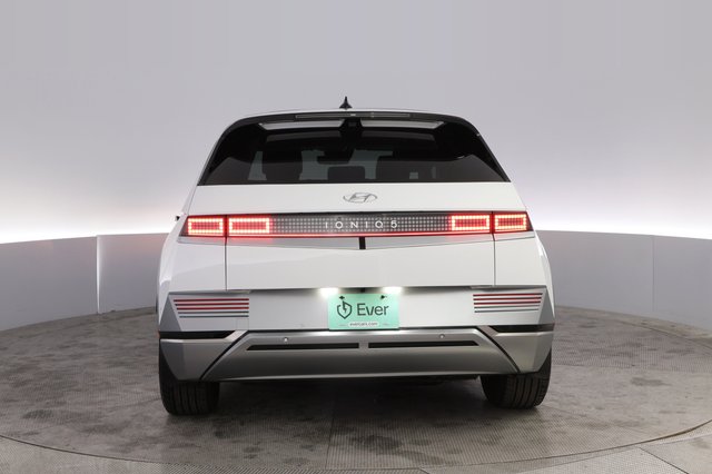 2024 Hyundai IONIQ 5 — photo 12 of 21