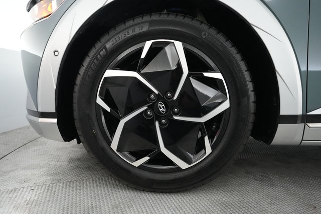 2024 Hyundai IONIQ 5 — photo 15 of 24
