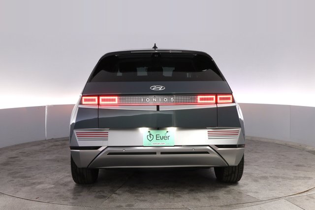 2024 Hyundai IONIQ 5 — photo 12 of 24