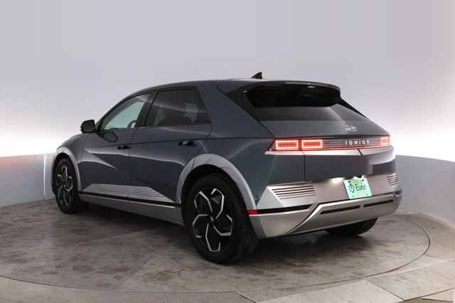 2024 Hyundai IONIQ 5 — photo 13 of 24