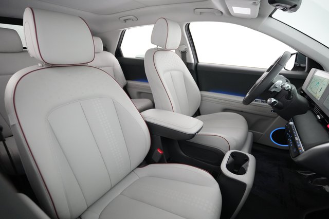 2024 Hyundai IONIQ 5 — photo 18 of 24