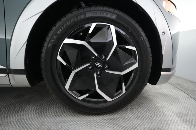 2024 Hyundai IONIQ 5 — photo 16 of 24